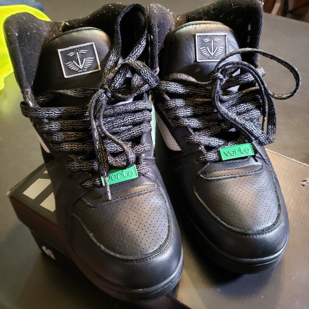 Mens skate shoe
